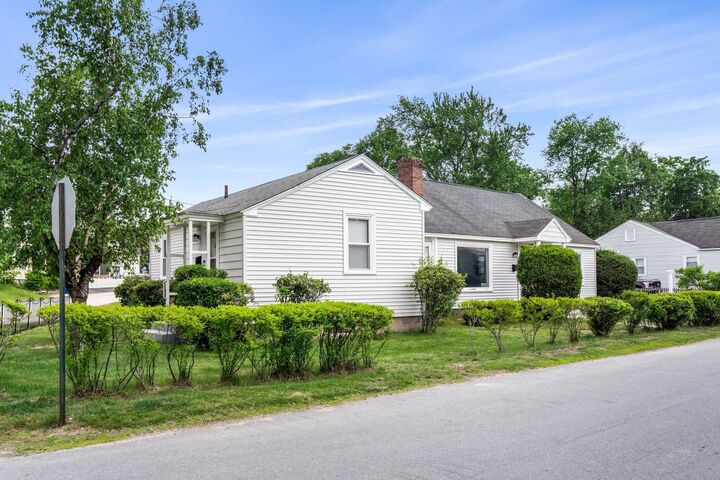 Property Photo: 33 Hayes Avenue NH 03103