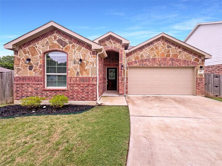 809 Merriot Street  Ennis TX 75119 photo