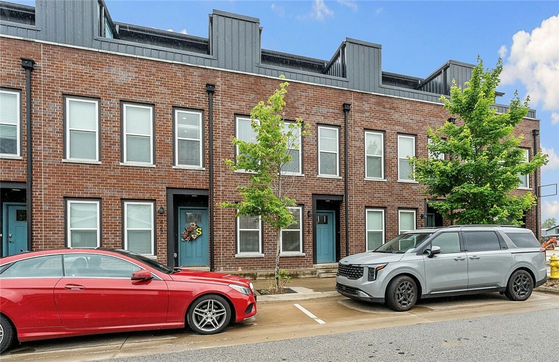 Property Photo: 429 SW B Street AR 72712