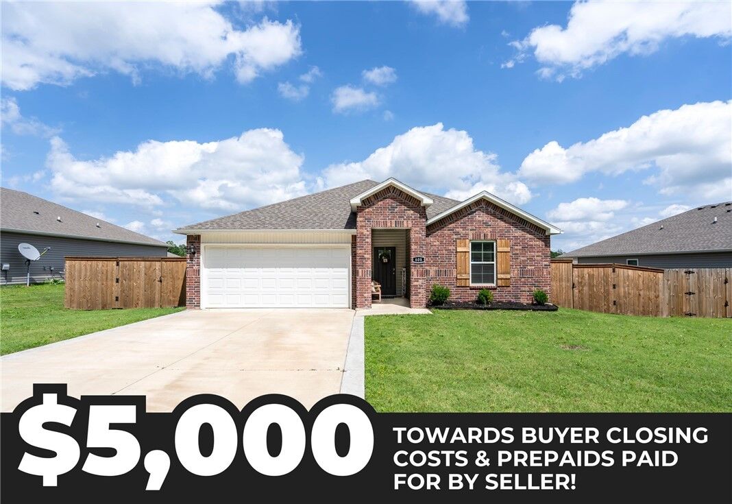 Property Photo: 608 Comanche Drive AR 72734
