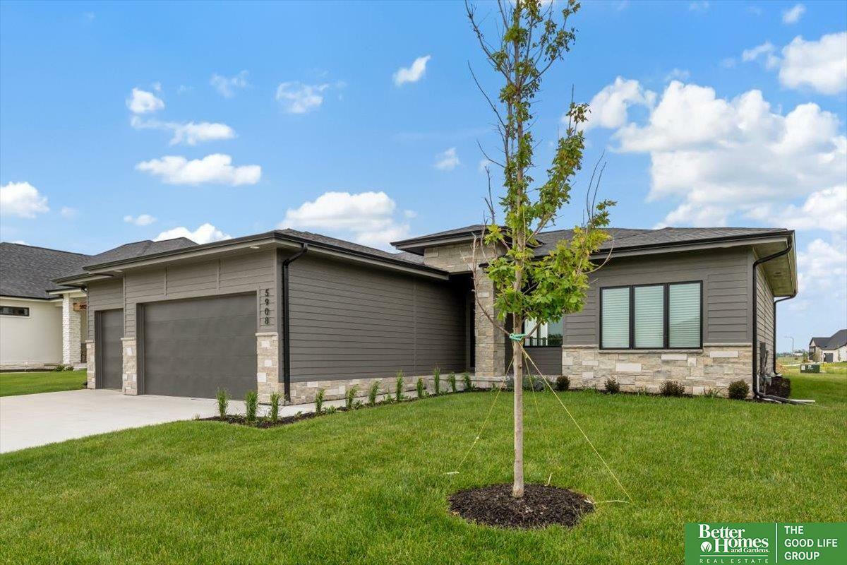Property Photo: 5908 N 209th Street NE 68022