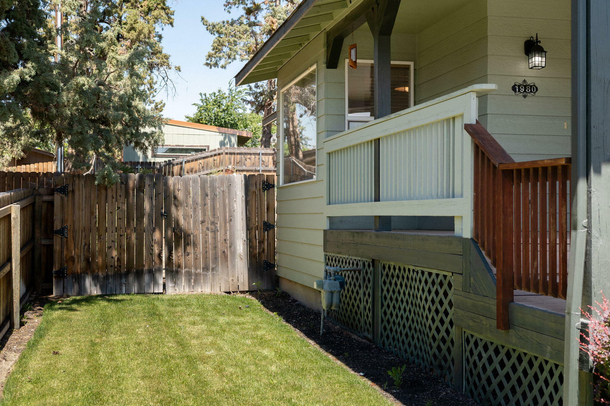 Property Photo: 1980 NE Jackson Avenue OR 97701