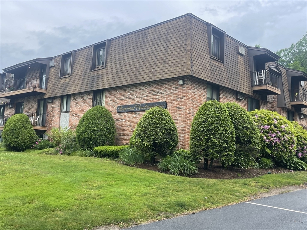 635 W Lowell Ave 8  Haverhill MA 01832 photo