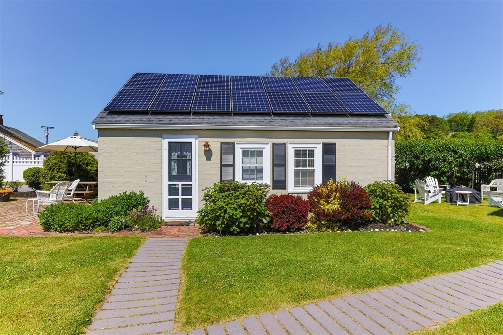 Property Photo:  164 Kendrick Ave 2 &Amp 3  MA 02667 