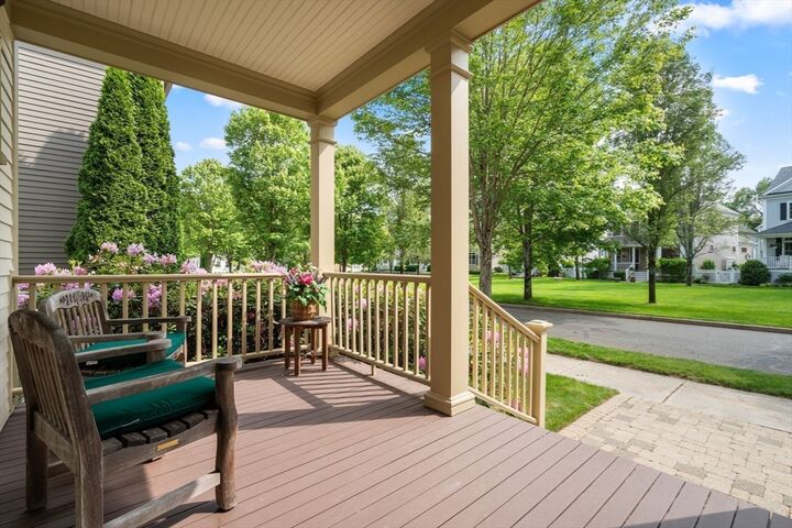 Property Photo:  10 Maple Street 10  MA 02052 