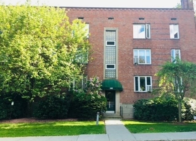140 Beaconsfield 6  Brookline MA 02445 photo