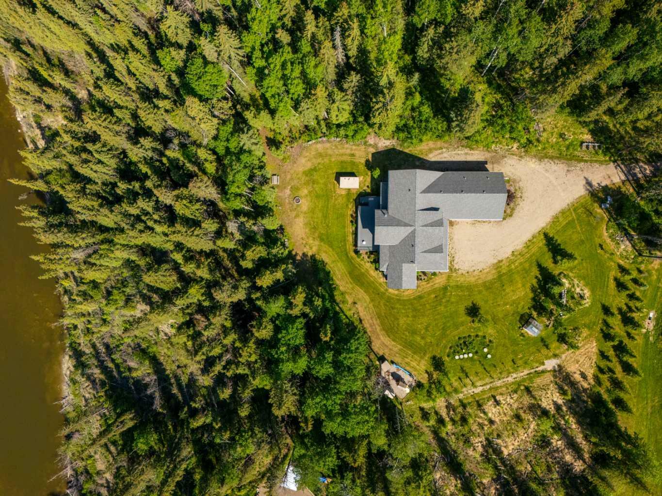 Property Photo:  16511 532A Township Road 1B  AB T7E 3A6 
