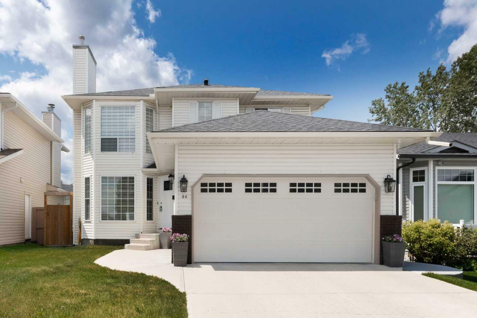 Property Photo: 44 Rivercroft Close SE AB T2C 3X2