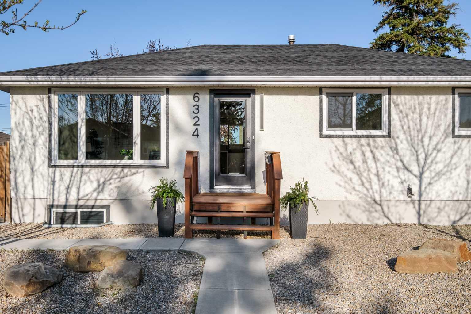 Property Photo: 6324 Travois Crescent NW AB T2K 3S7