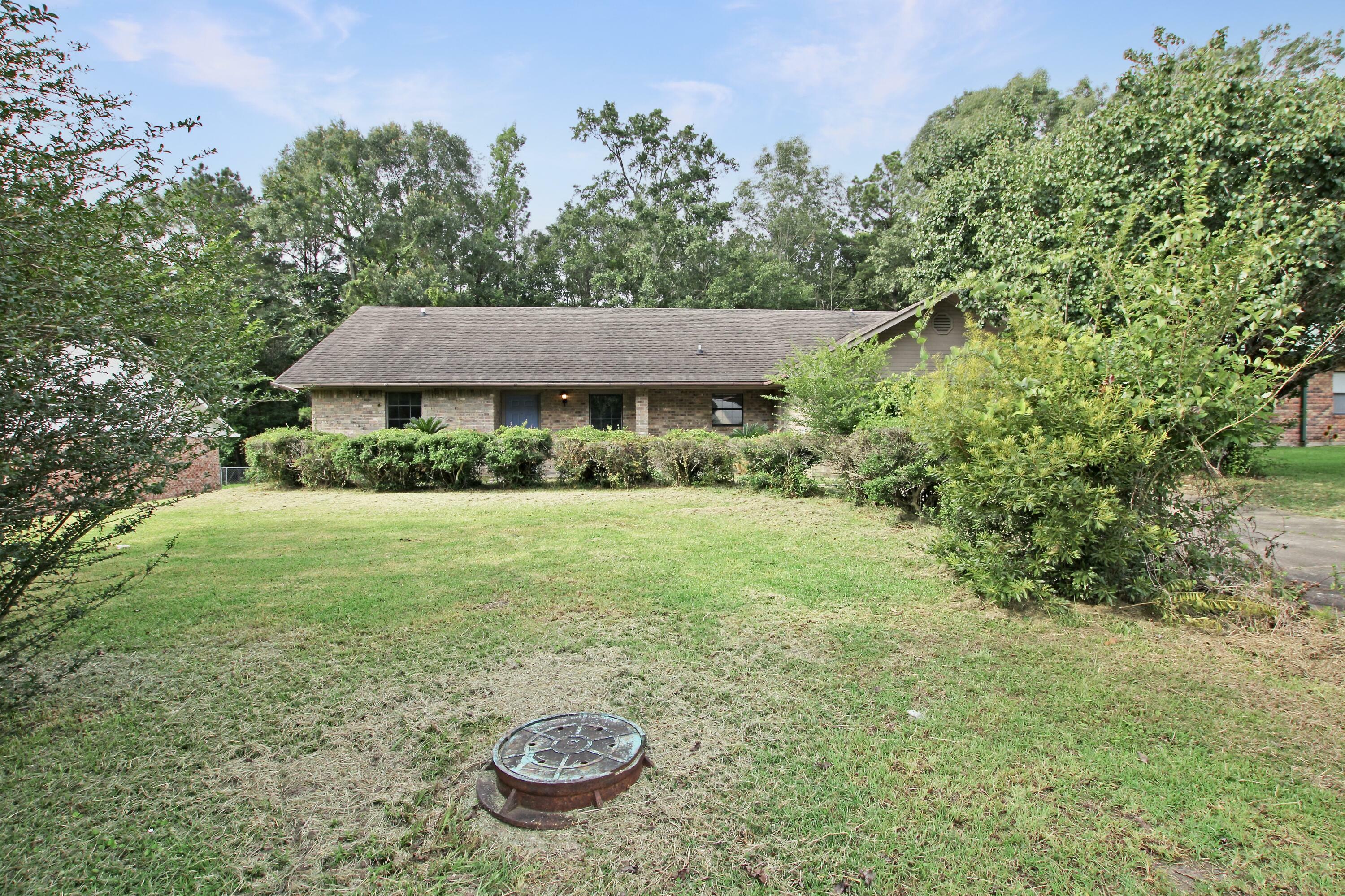 Property Photo: 1213 Port Arthur Terrace LA 71446