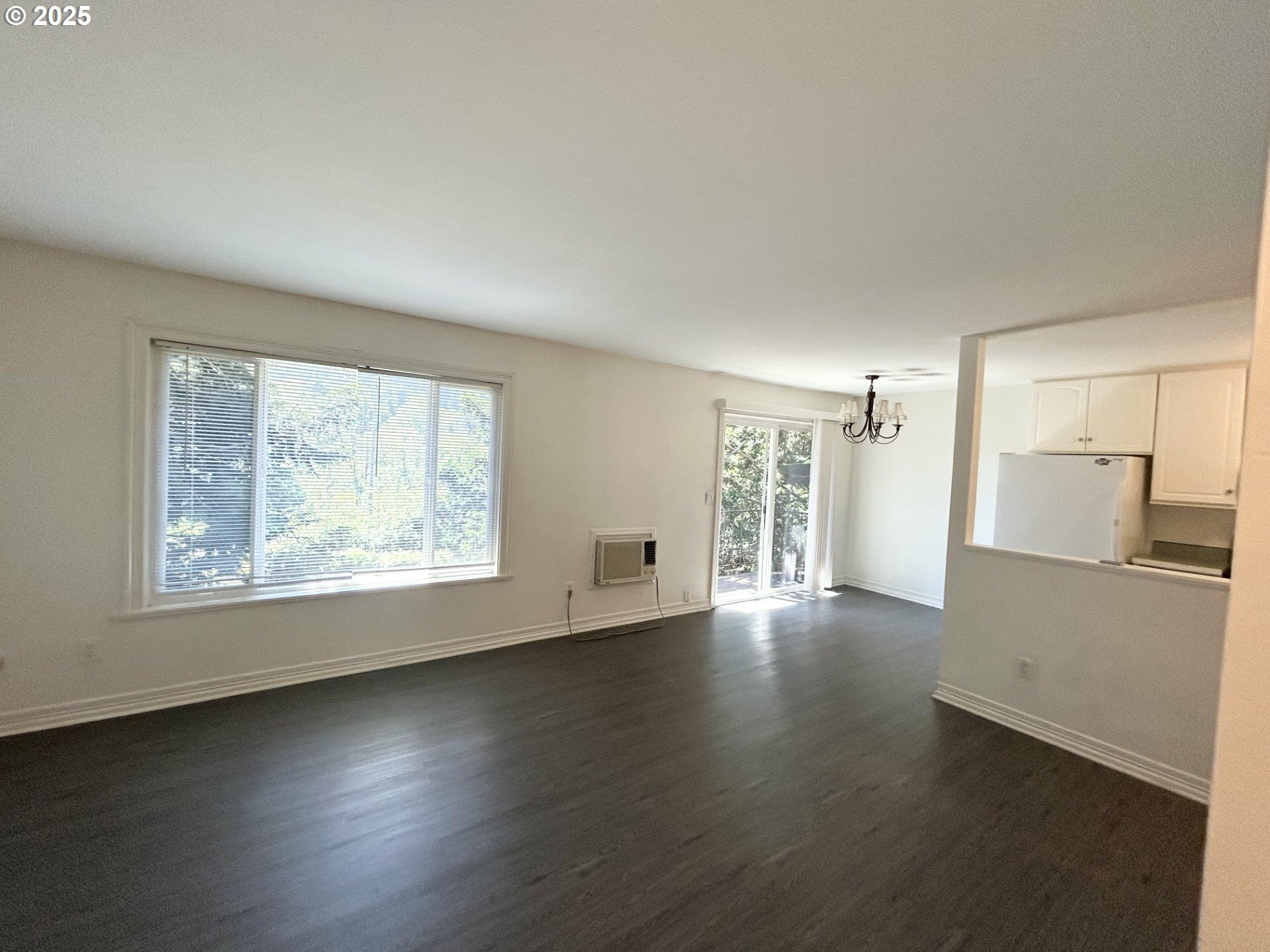 Property Photo: 200 SW Florence Ave I 14 OR 97080