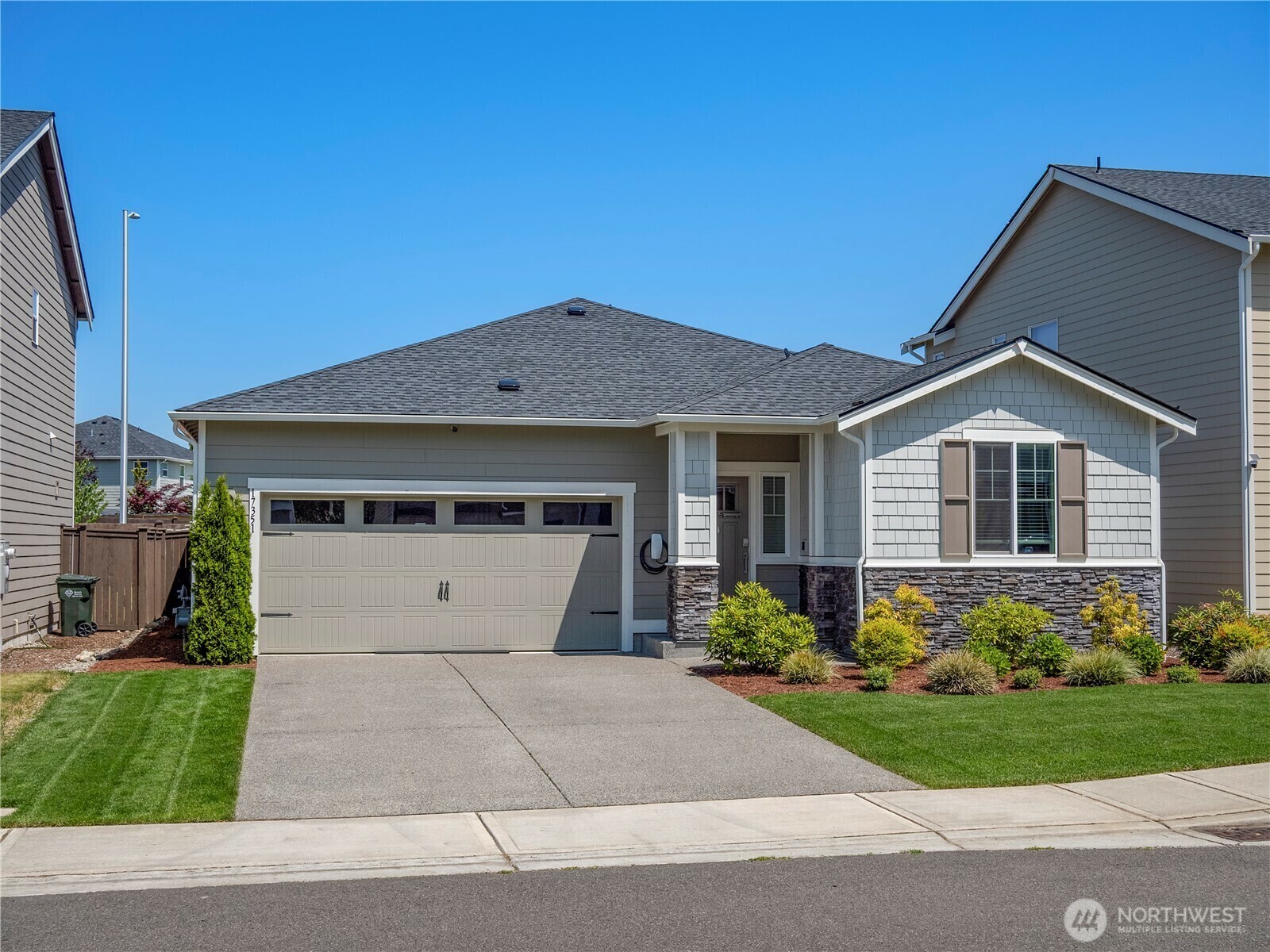 Property Photo: 17351 129th Avenue E WA 98374