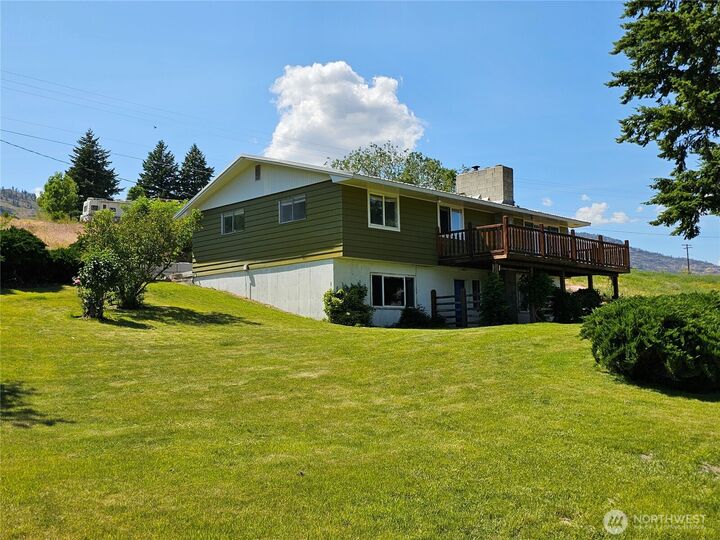 Property Photo:  33601  Highway 97  WA 98844 