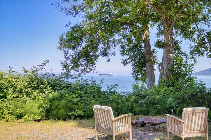 Property Photo:  9723  Samish Island Road  WA 98232 