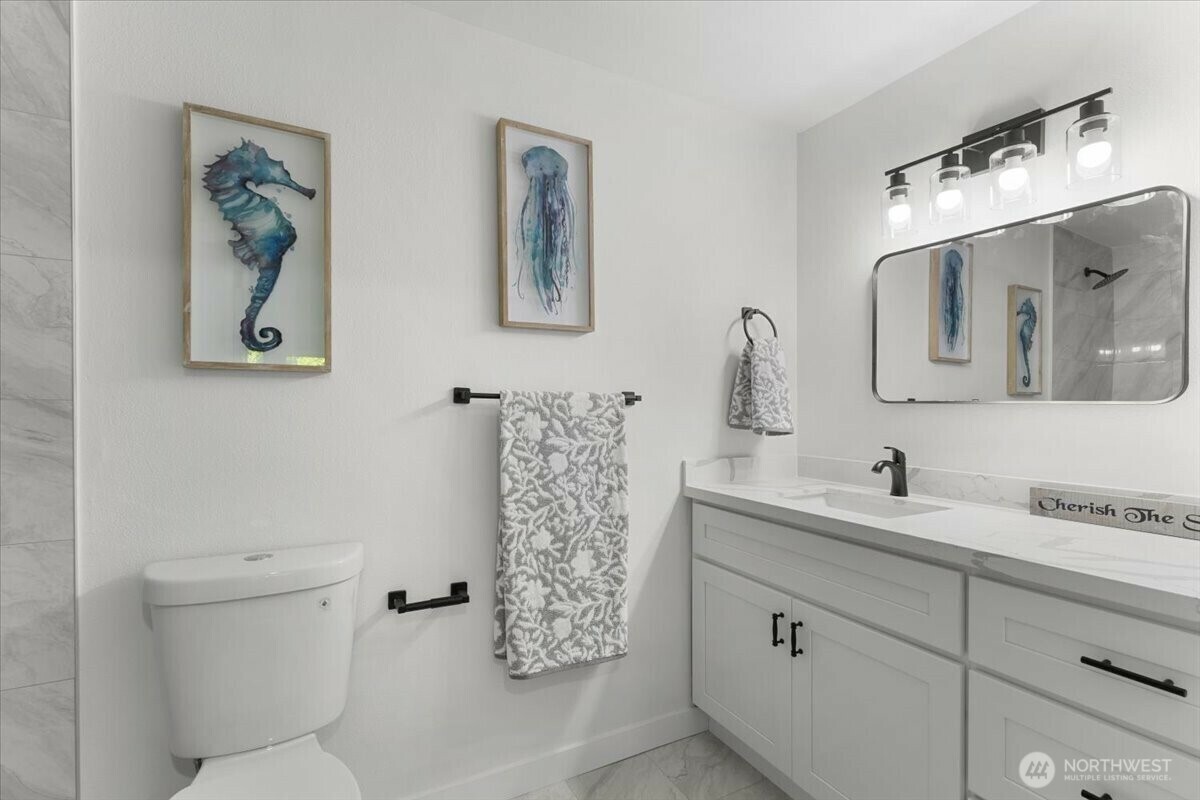 Property Photo: 150 NE 95th Street 205 WA 98115