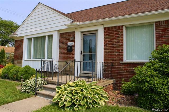 Property Photo: 14614 Angelique Avenue MI 48101