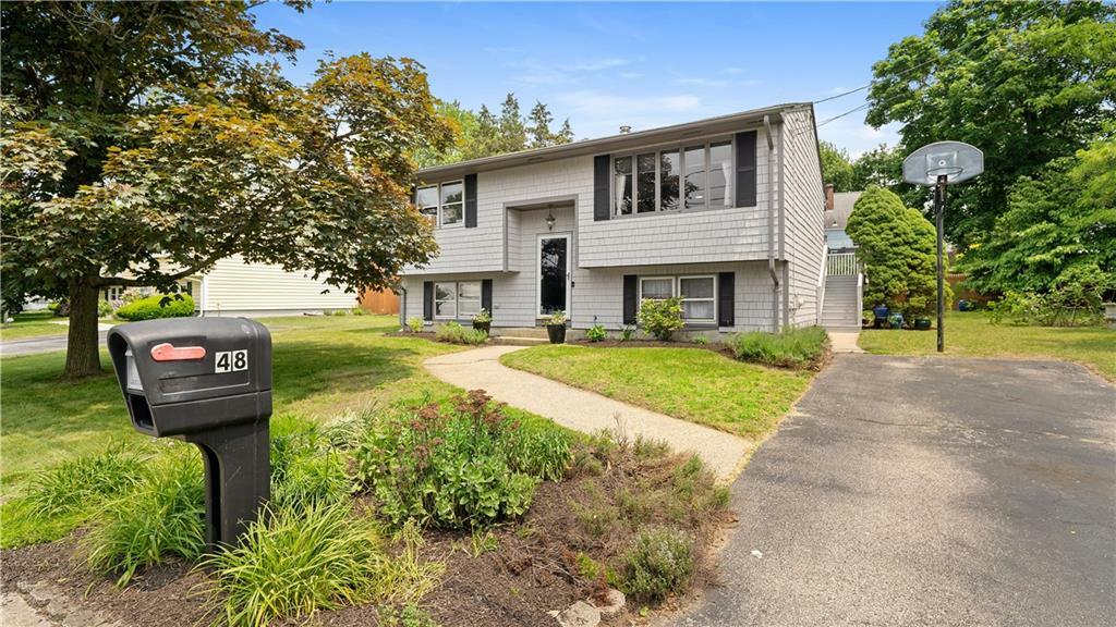 Property Photo: 48 Oakridge Court RI 02886