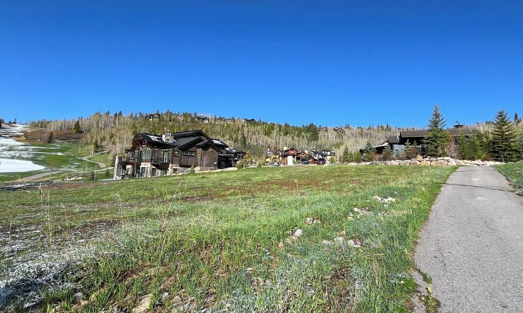Property Photo: 2911 Ninth Green Court CO 80498