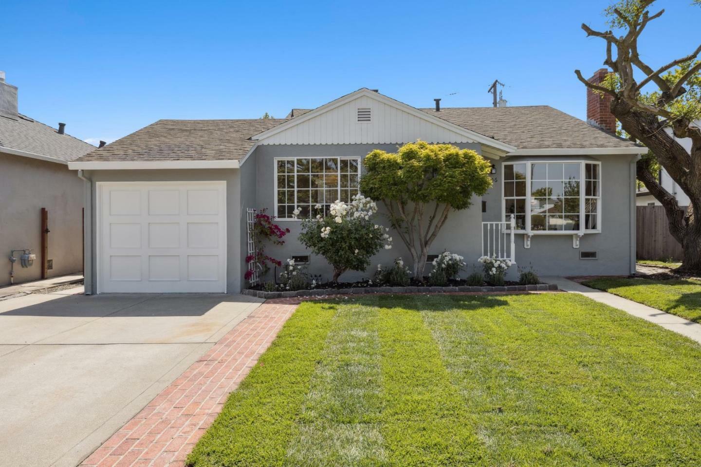Property Photo:  906 Sunnybrae Boulevard  CA 94402 