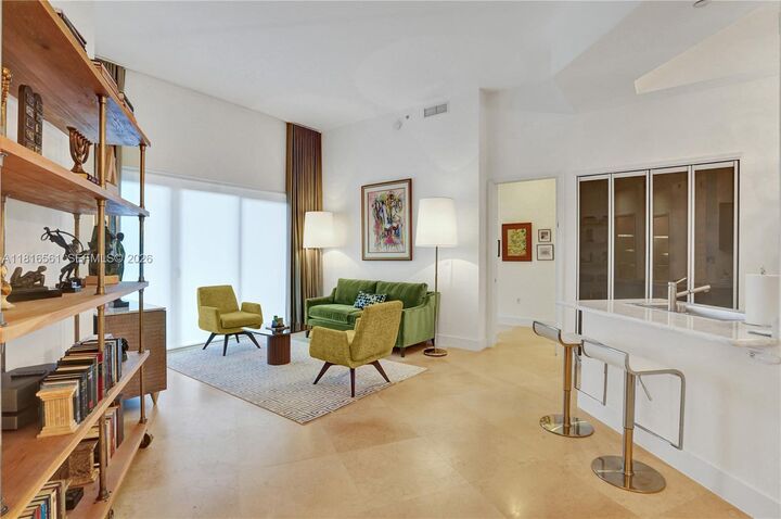 Property Photo:  20000 E Country Club Dr 112  FL 33180 