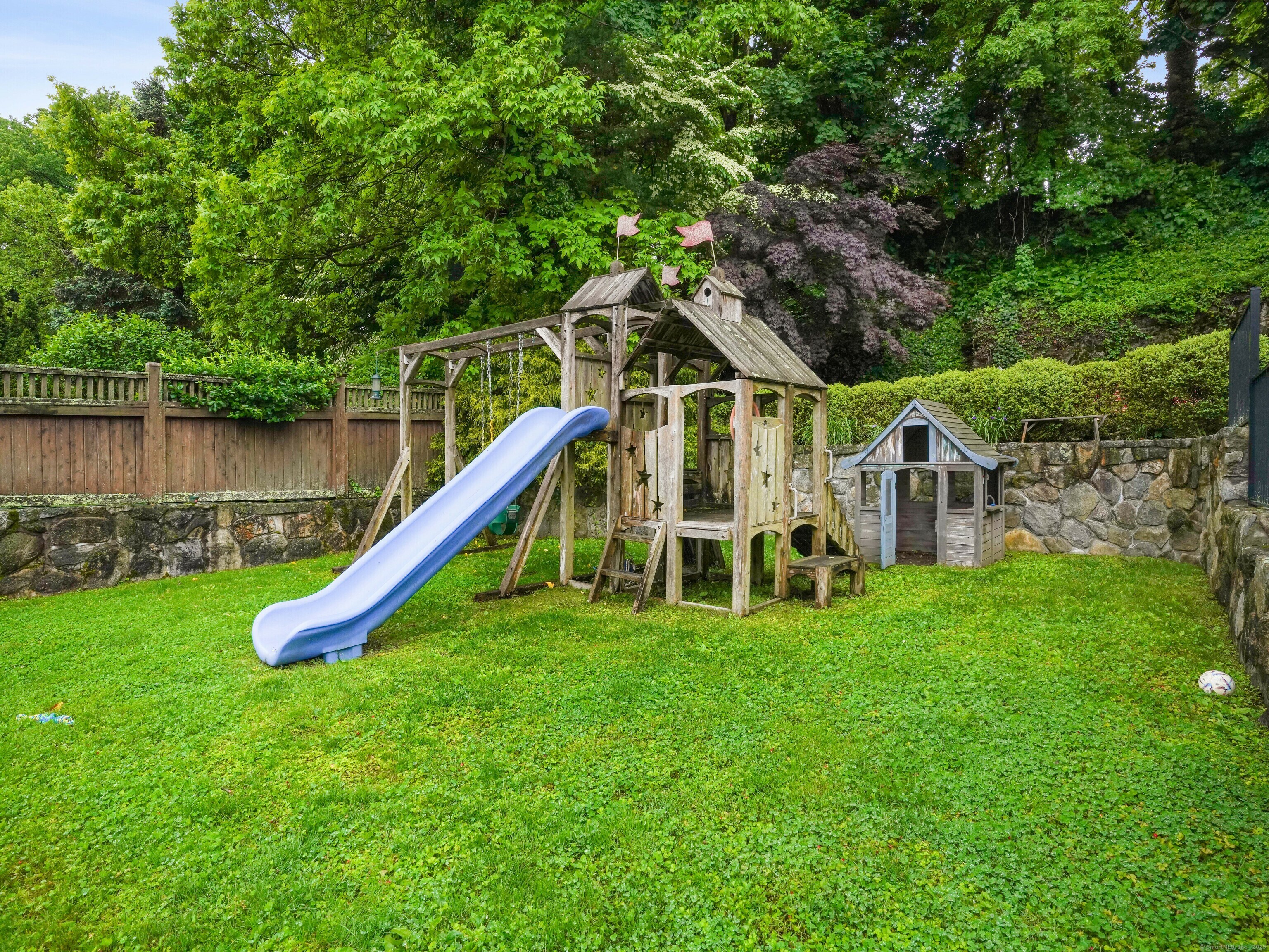 Property Photo: 74 Valleywood Road CT 06807