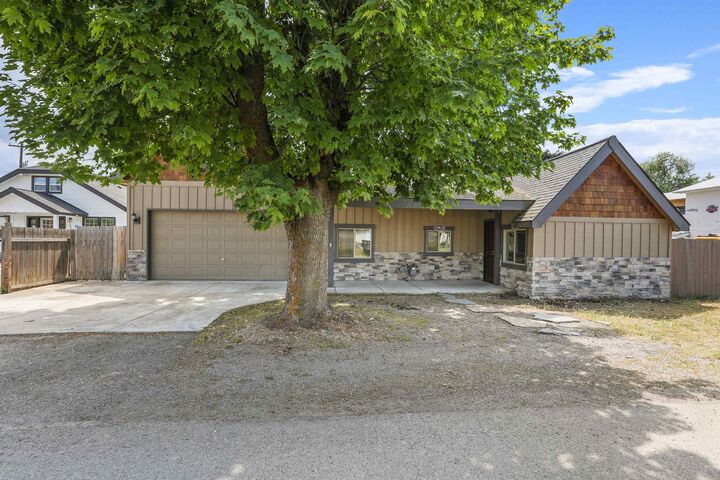 13812 E Rockwell Ave  Spokane WA 99216 photo
