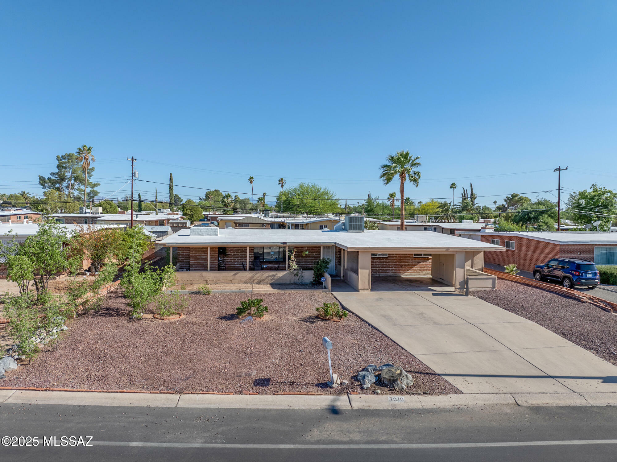 Property Photo: 7010 E Calle Betelgeux AZ 85710