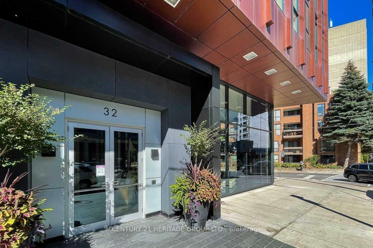 Property Photo:  32 Davenport Road 2508  ON M5R 1J8 