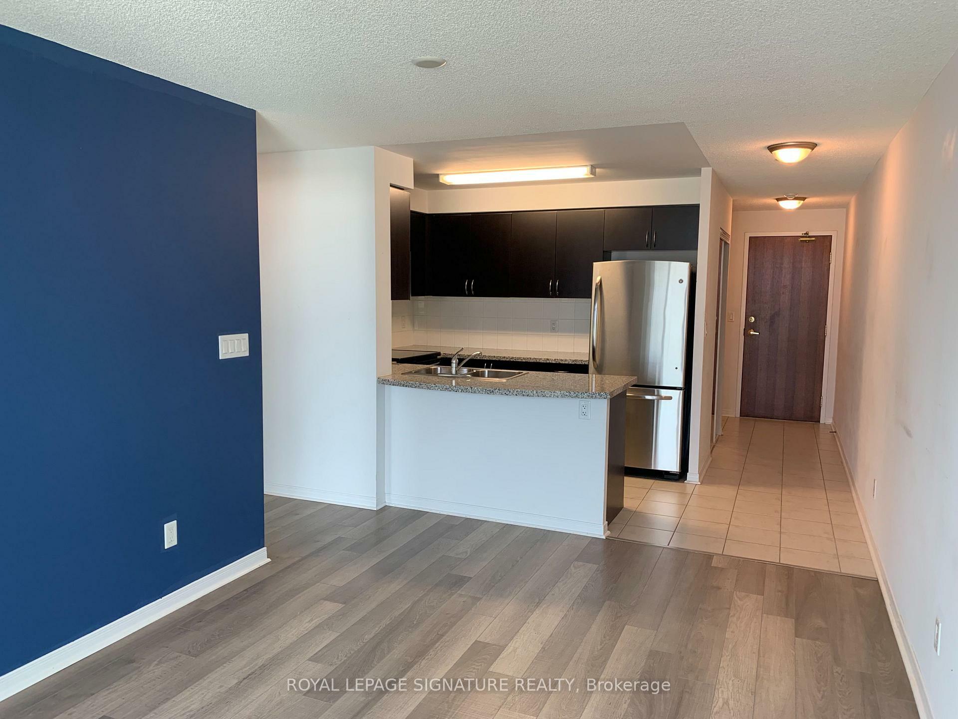 Property Photo: 4900 Glen Erin Drive 1511 ON L5M 7S2