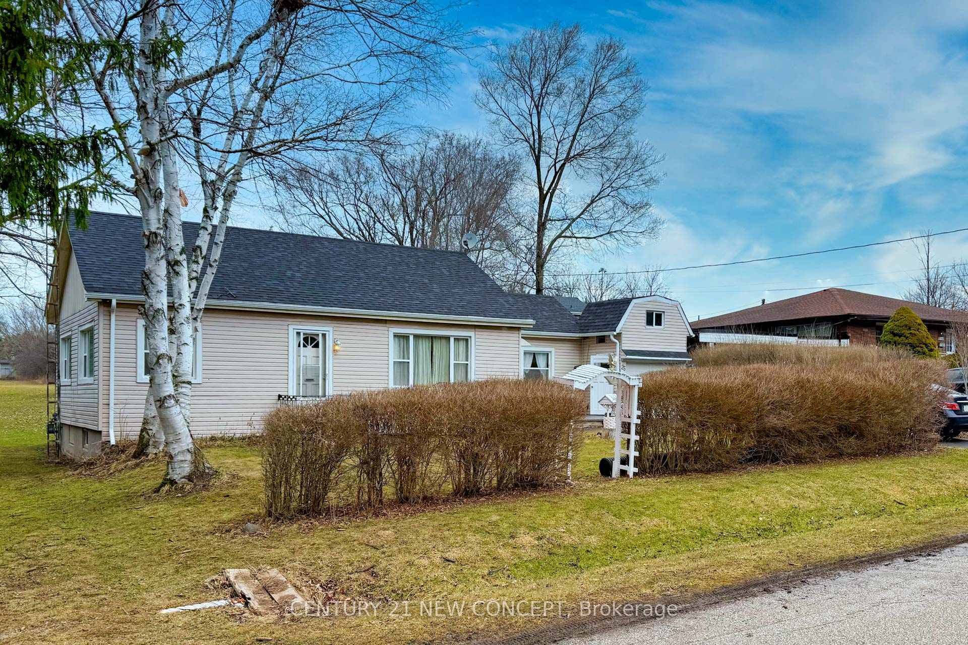 Photo de la propriété: 25 Northcliffe Avenue ON L9H 7B3