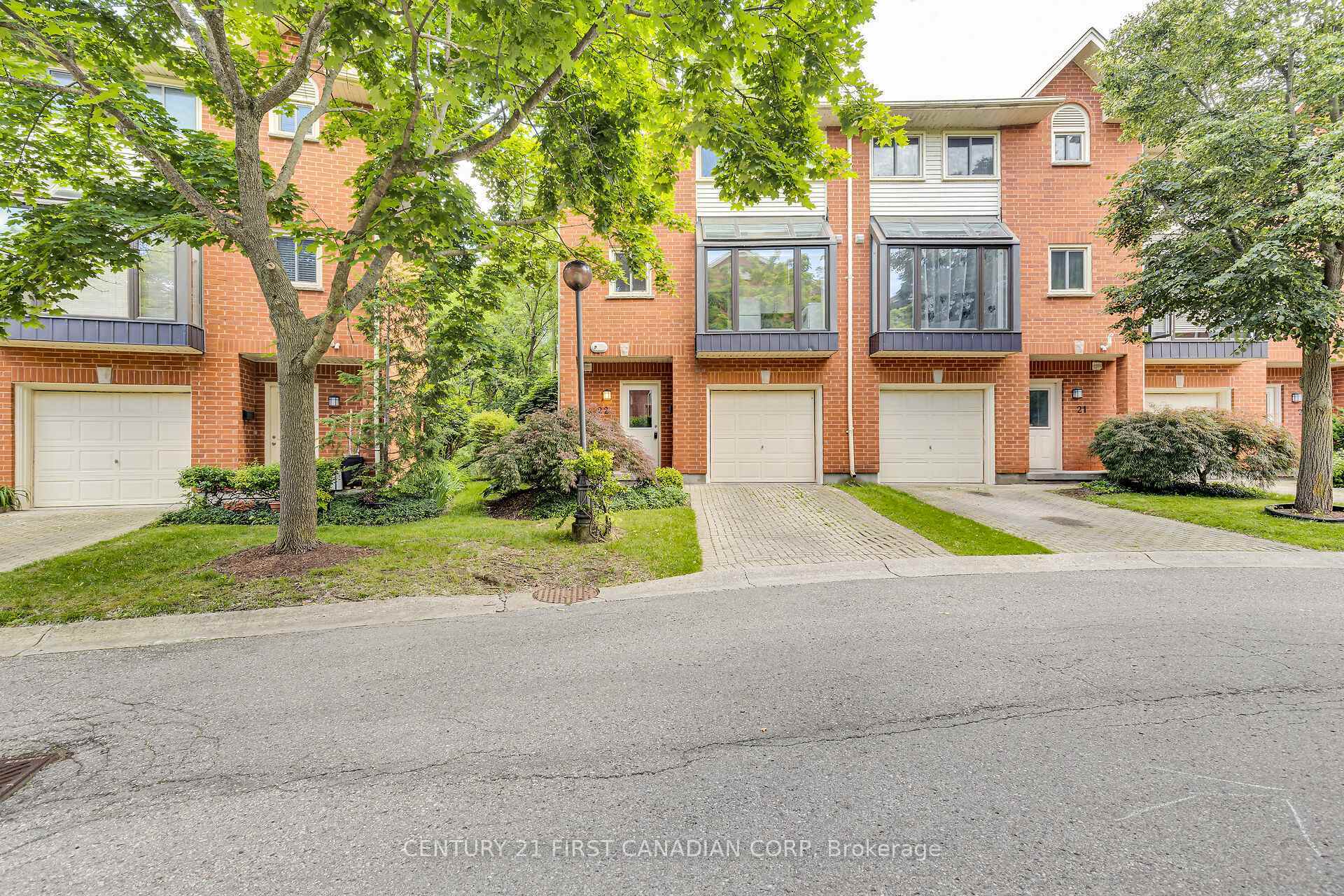 Property Photo: 683 Windermere Road 22 ON N5X 3T9