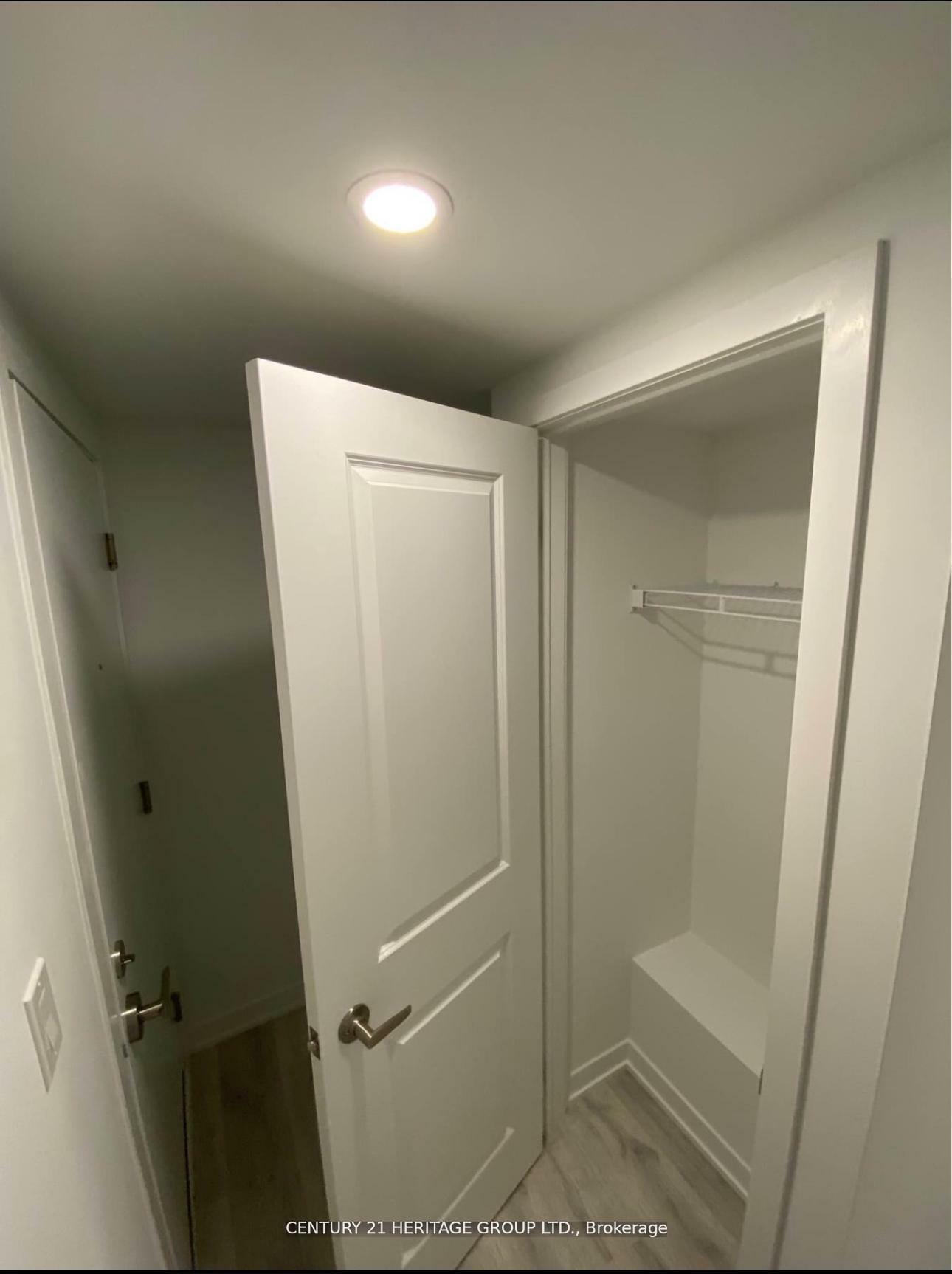 Property Photo: 10 Marquette Avenue S Level A, Unit 3 ON M6A 0E1