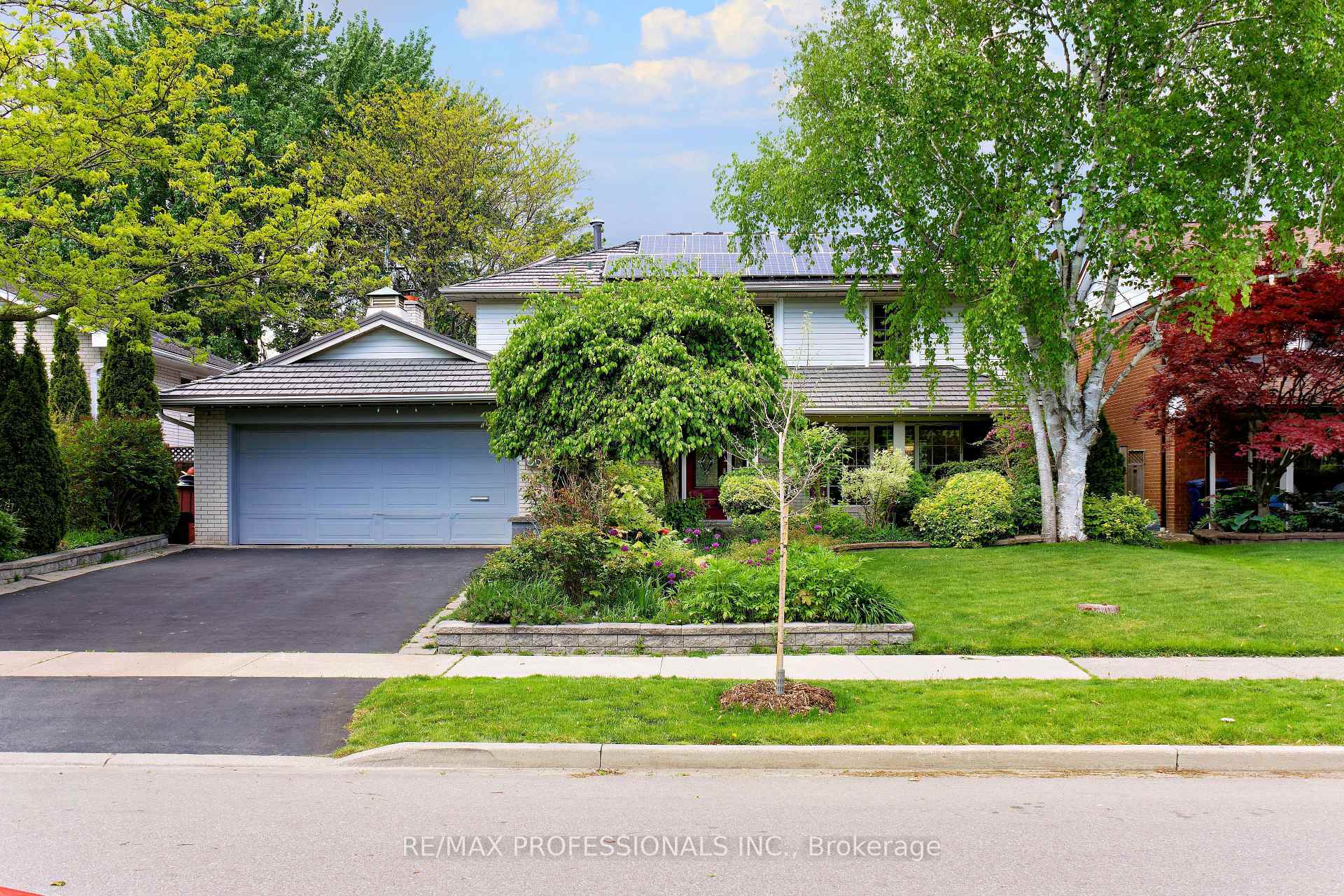 Property Photo: 56 Silverthorne Bush Drive ON M9C 2X8