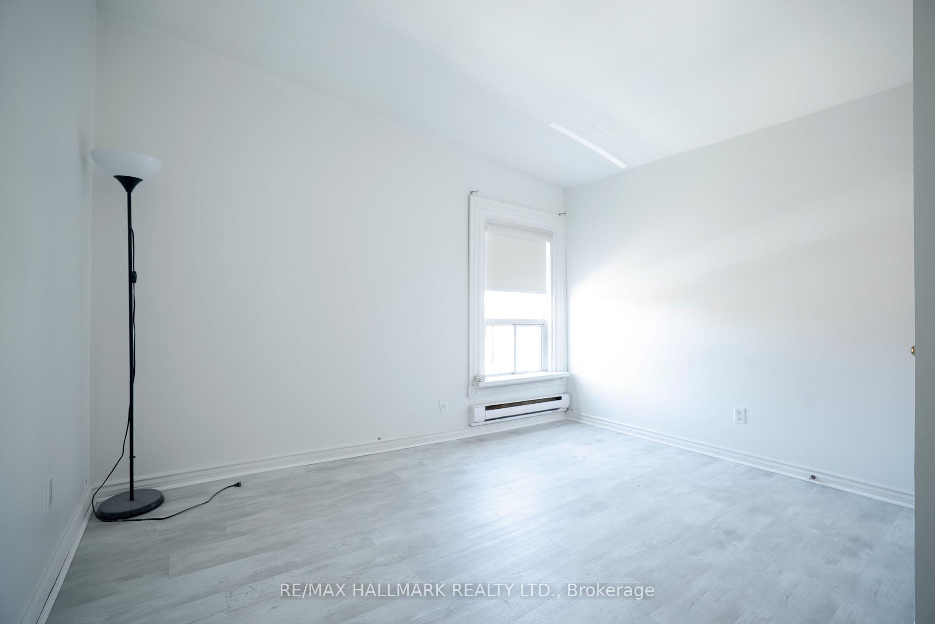 Property Photo: 37 Holland Street W 3 ON L3Z 2B9
