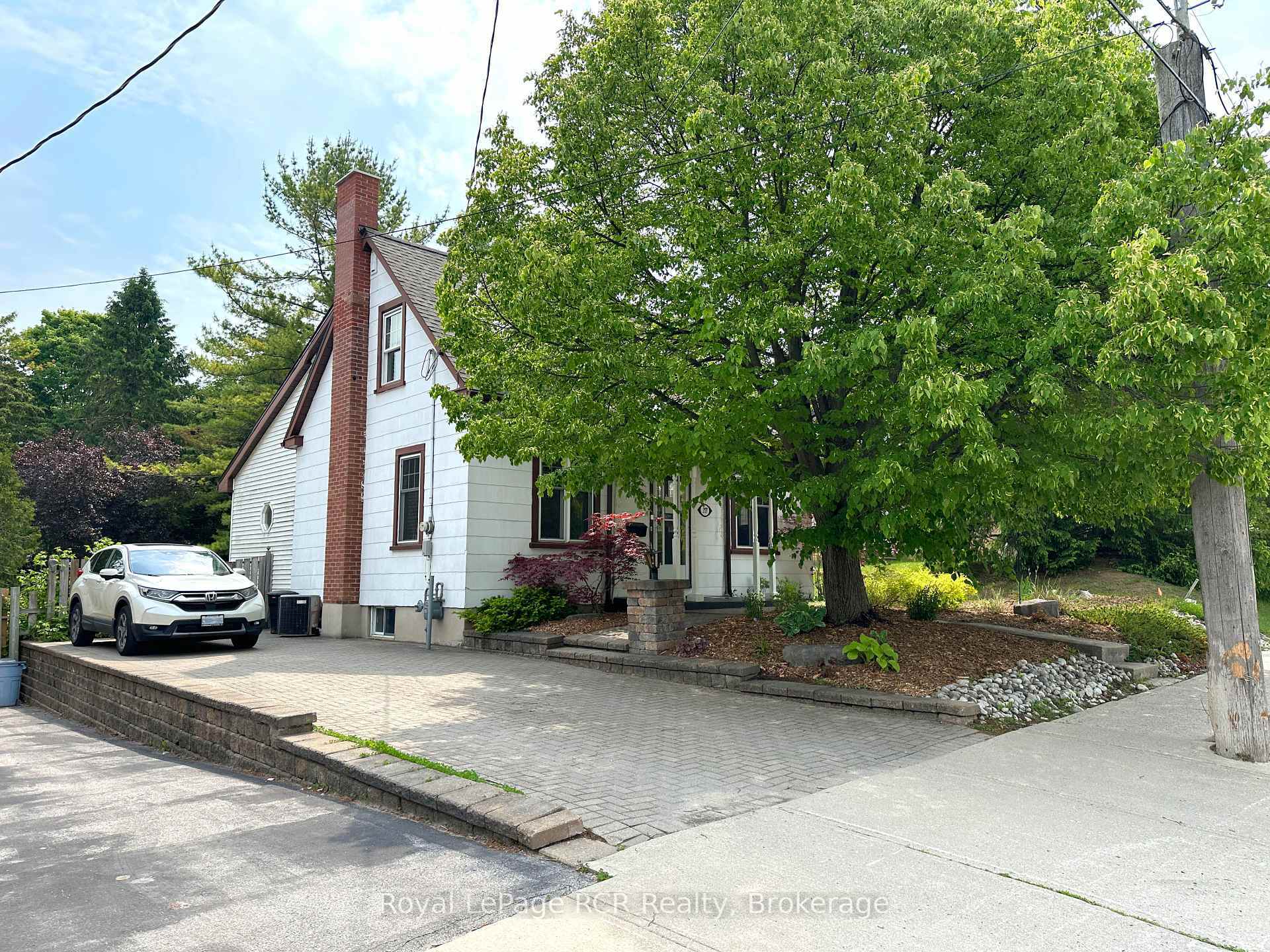 Property Photo: 357 10th Avenue ON N4N 2N4