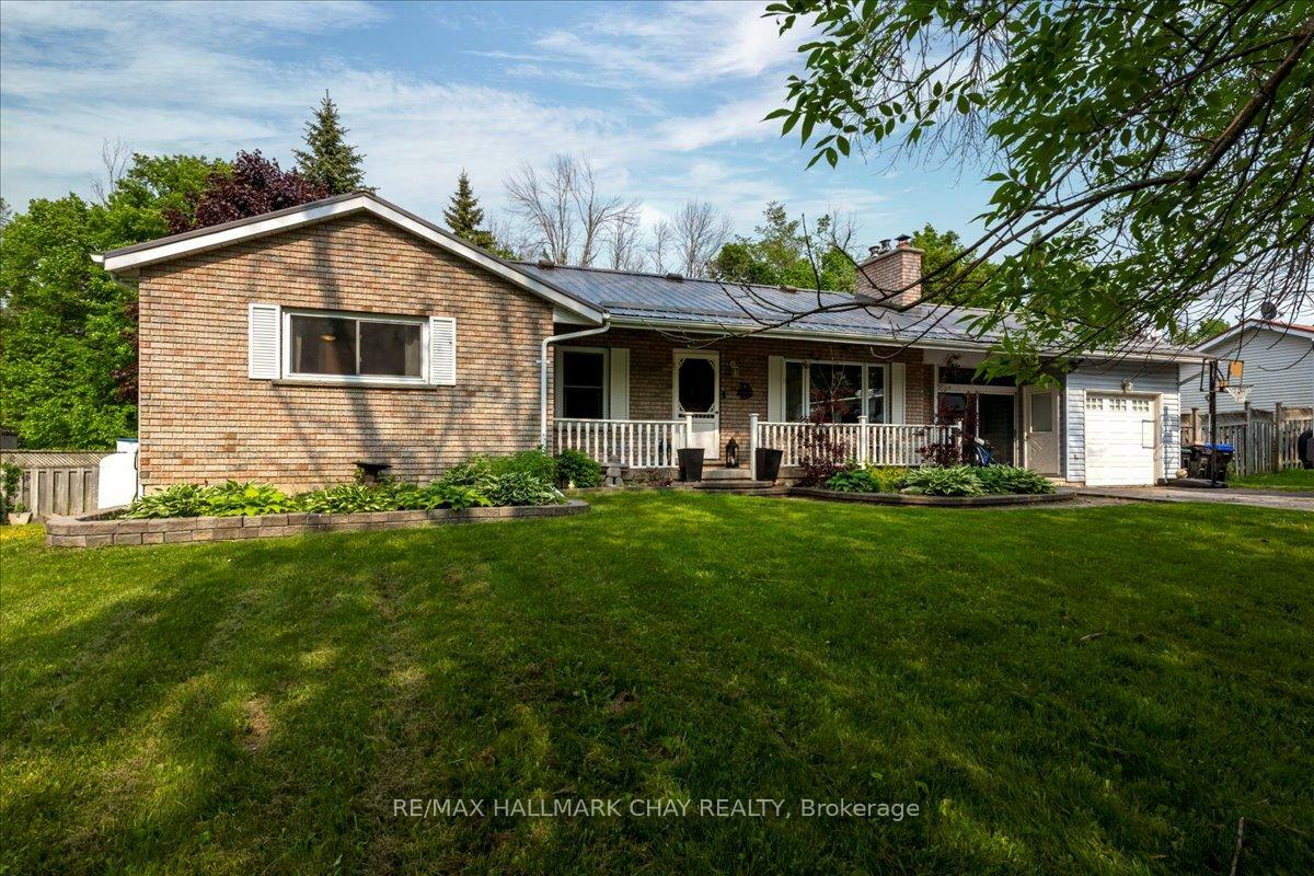 Property Photo:  4049 Bayview Avenue  ON L3V 6H7 