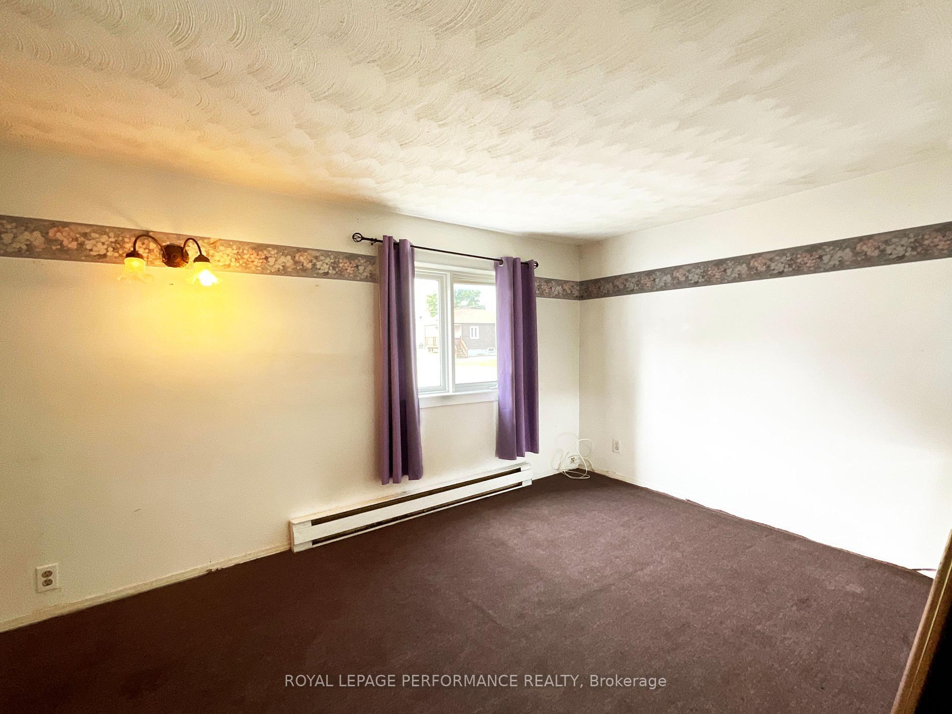 Property Photo: 427 Catherine Street ON K6A 1Z8