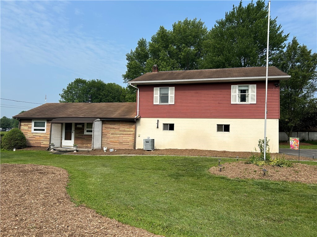 Property Photo: 1214 Ridge Blvd PA 15425