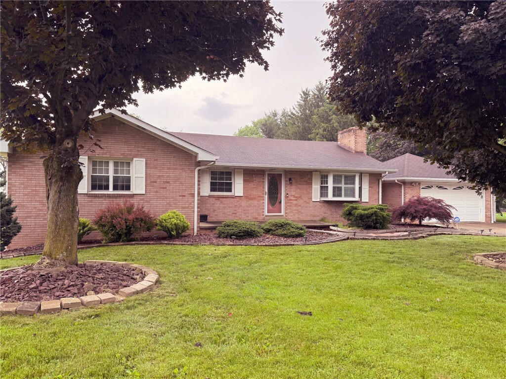 Property Photo: 120 Rogers Dr PA 15026