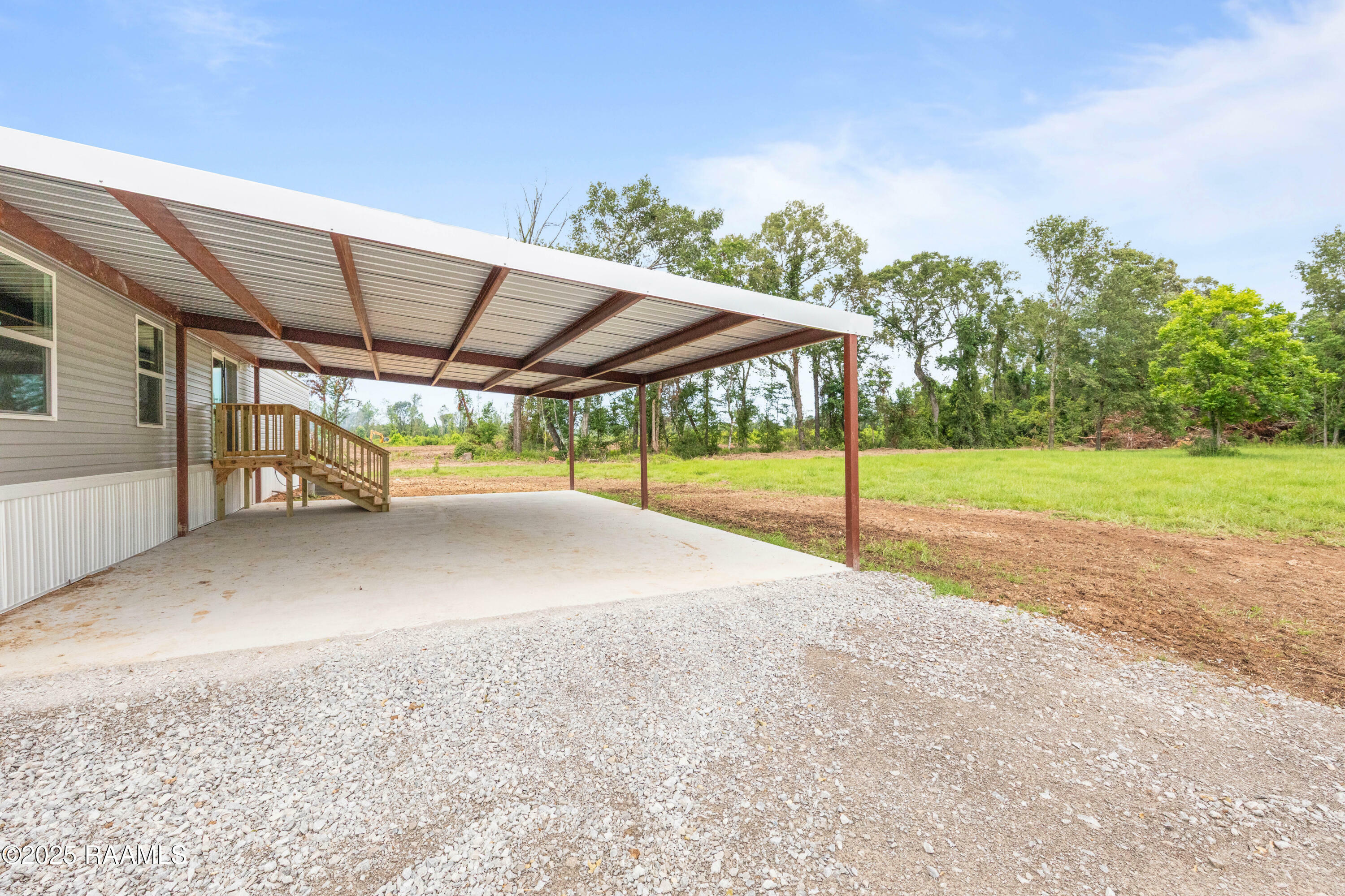 Property Photo: 319 Kennerson Road LA 70570