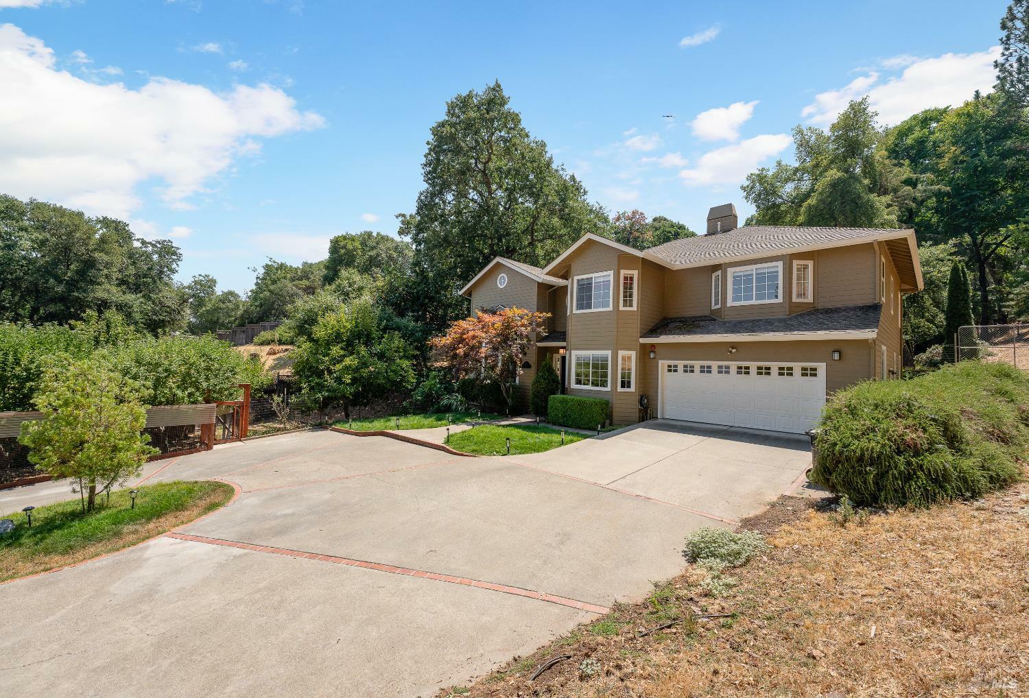 Property Photo: 1247 Myszka Place CA 95482