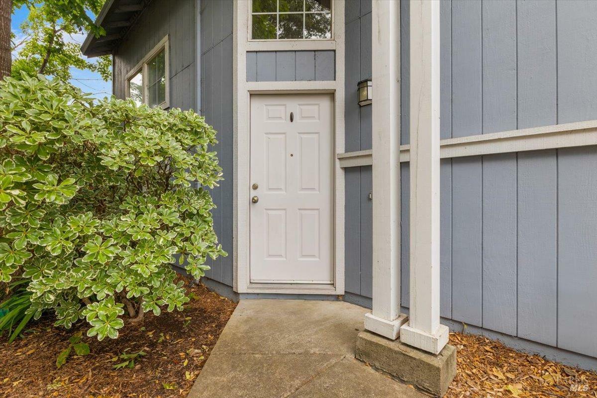 Property Photo: 1623 Pinebrook Place CA 95403