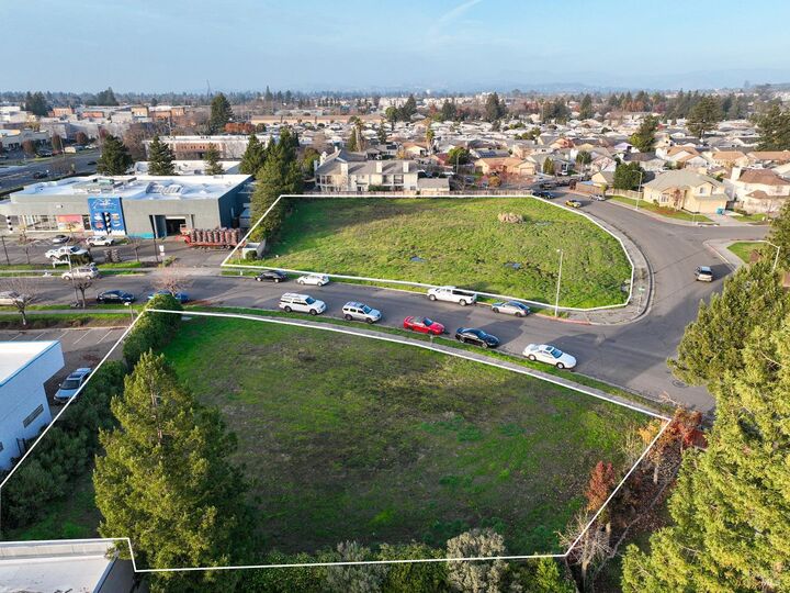 Property Photo:  612 615 Elsa Drive  CA 95407 