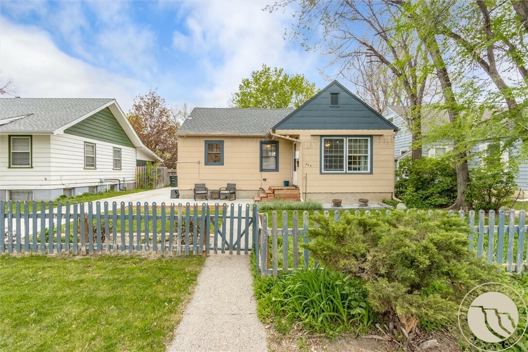 Property Photo: 424 Miles Avenue MT 59101