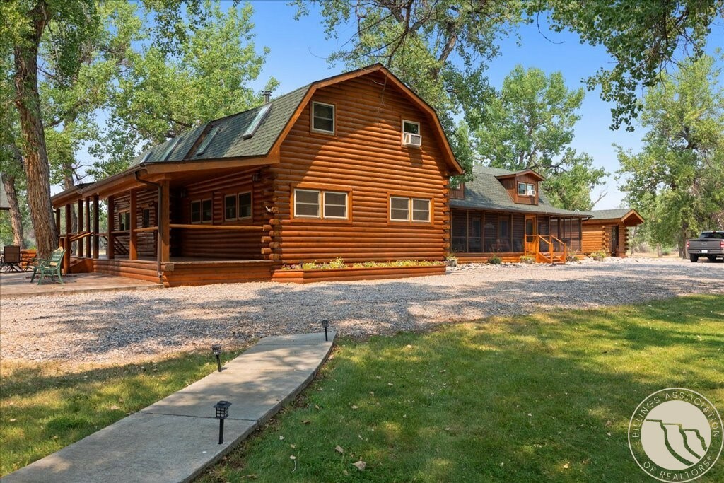Property Photo: 879 Sawyer Loop MT 59034