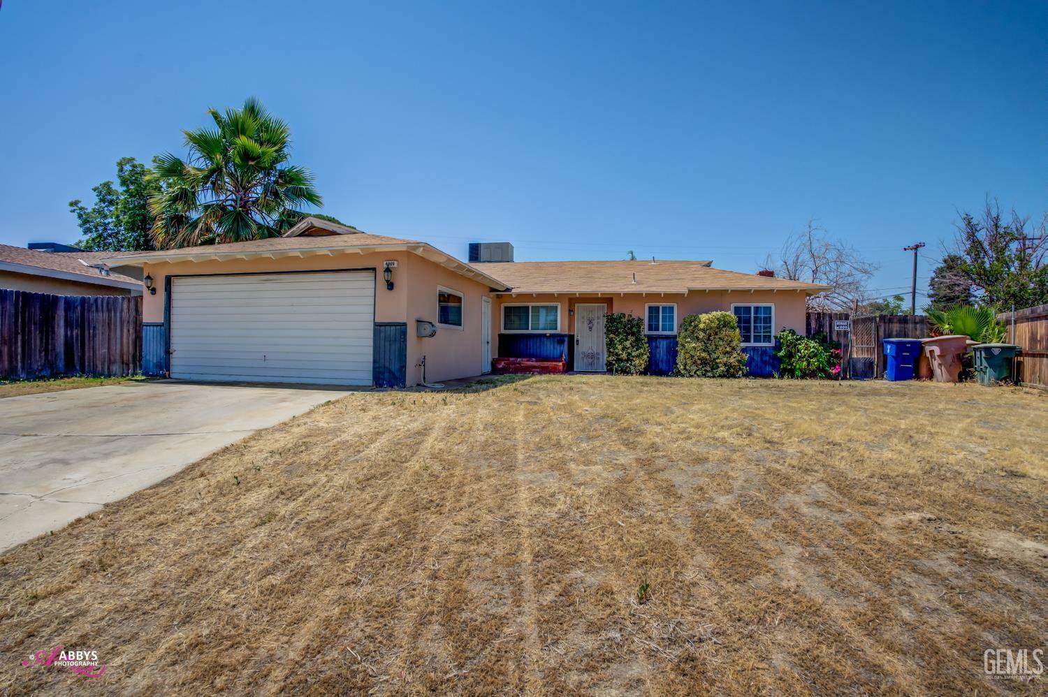 Property Photo: 4009 Marilyn Place CA 93309