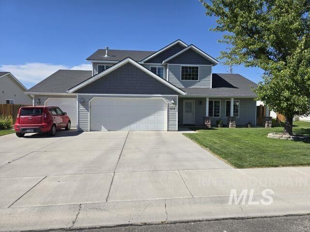 Property Photo:  318 W 15th  ID 83338 