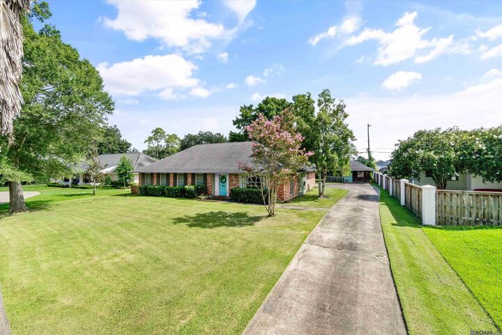 Property Photo: 5057 Whitehaven LA 70808