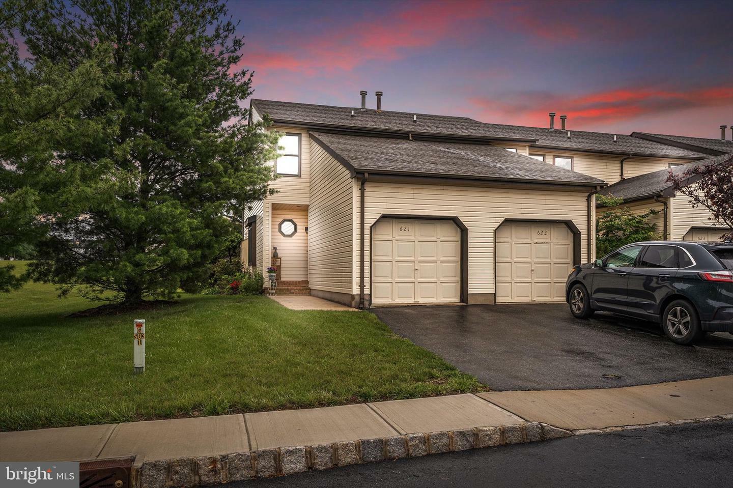 621 Almond Court  Flemington NJ 08822 photo