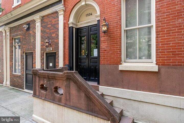 Property Photo:  1504 Mount Vernon Street 3  PA 19130 